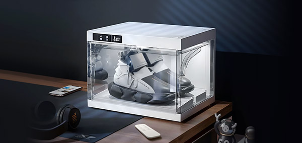 The Best Display Cases for Shoes and Toys - Comparison and Review
