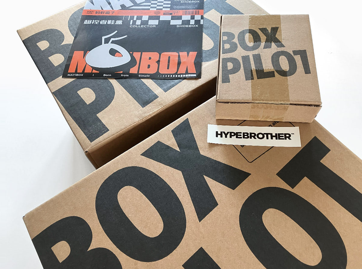 Motorized Storage Display Box for Sneakers