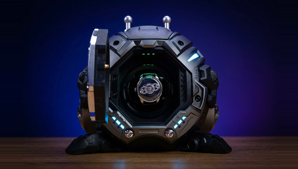 Mecha Watch Winder Robot