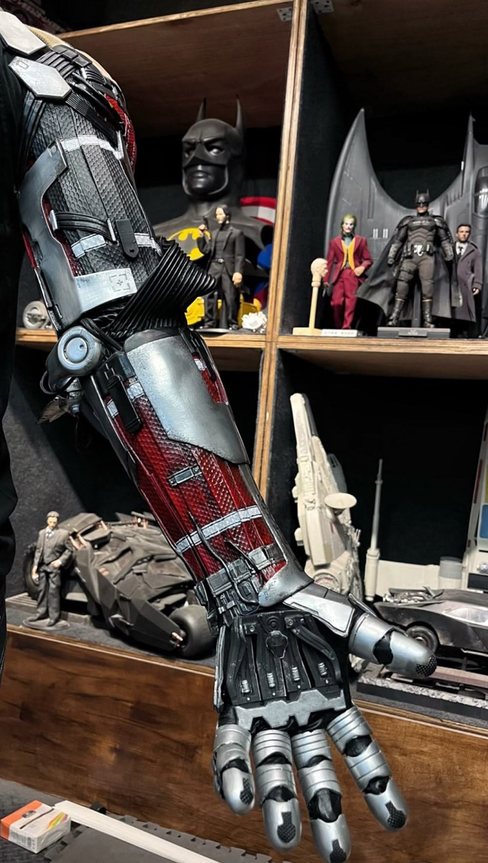 Johnny Silverhand Arm