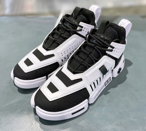 Li-Ning AGBQ117/AGBQ122 Stormtrooper Trainer – Futuristic