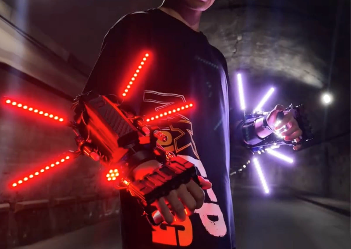 Genos Arm Cosplay